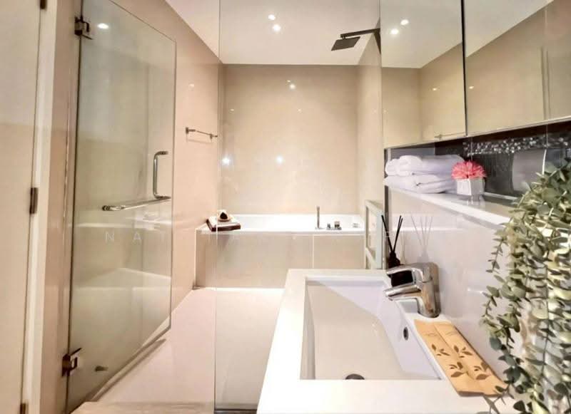 H Sukhumvit 43, Bangkok, 28 Sukhumvit 34 Road, Khlong Tan Nua, Watthana, Bangkok, 1 Bedroom, 49 sqm, Condo For Rent, by Nat Tantirapan, 500550796 - DDproperty.com
