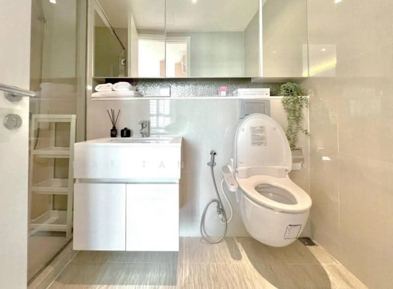 H Sukhumvit 43, Bangkok, 28 Sukhumvit 34 Road, Khlong Tan Nua, Watthana, Bangkok, 1 Bedroom, 49 sqm, Condo For Rent, by Nat Tantirapan, 500550796 - DDproperty.com