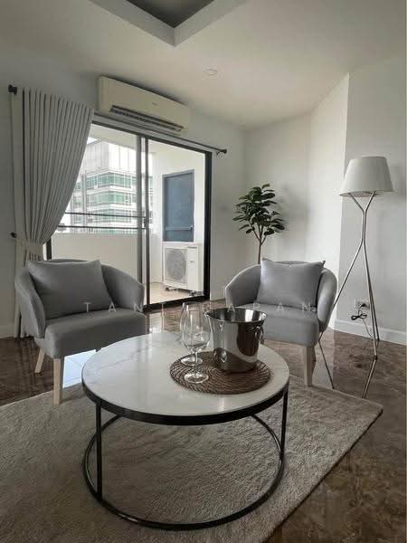 Fifty Fifth Tower, Bangkok, 84 Soi Sukhumvit 55, Sukhumvit Road, Khlong Tan Nua, Watthana, Bangkok, 3 Bedrooms, 223 sqm, Condo For Rent, by Nat Tantirapan, 500550813 - DDproperty.com