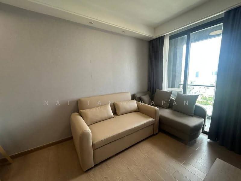 Regal Sathon-Naradhiwas, Bangkok, Naradhiwas Rajanagarindra Road, Thung Maha Mek, Sathon, Bangkok, 1 Bedroom, 33 sqm, Condo For Rent, by Nat Tantirapan, 500550824 - DDproperty.com