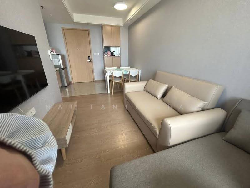 Regal Sathon-Naradhiwas, Bangkok, Naradhiwas Rajanagarindra Road, Thung Maha Mek, Sathon, Bangkok, 1 Bedroom, 33 sqm, Condo For Rent, by Nat Tantirapan, 500550824 - DDproperty.com