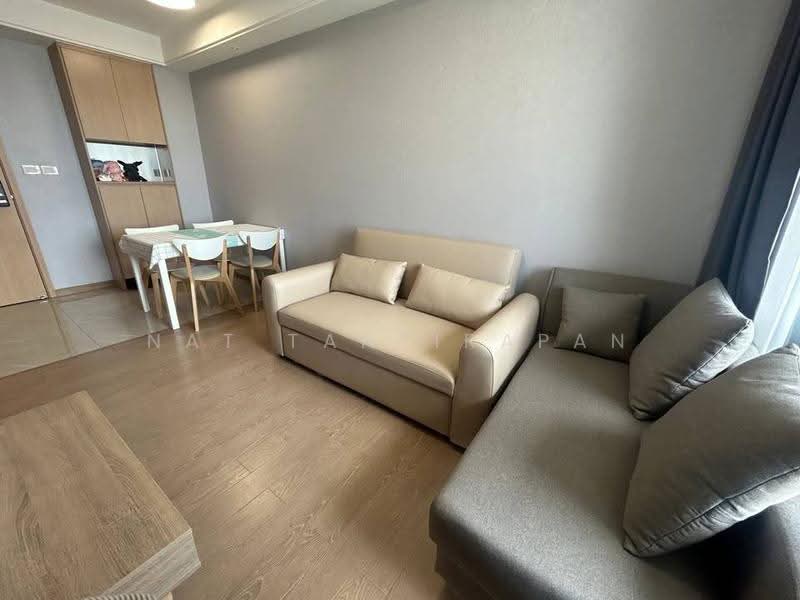 Regal Sathon-Naradhiwas, Bangkok, Naradhiwas Rajanagarindra Road, Thung Maha Mek, Sathon, Bangkok, 1 Bedroom, 33 sqm, Condo For Rent, by Nat Tantirapan, 500550824 - DDproperty.com