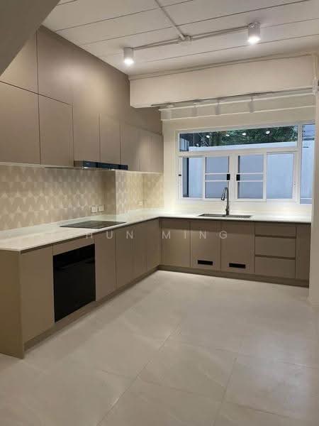 Home Office รีโนเวตใหม่ 4 ชั้น + ดาดฟ้า ย่านพระราม 9 ซอย 13 (SPSMG219), กรุงเทพ, พระราม 9 ซ. 13, บางกะปิ, ห้วยขวาง, กรุงเทพ, 250 ตร.ม., ตึกแถว-อาคารพาณิชย์ ขาย, โดย Khun Ming, 500550840 - DDproperty.com
