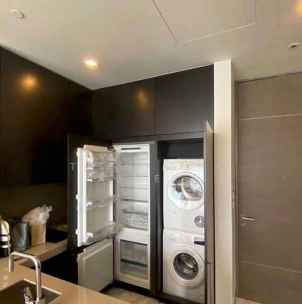 Saladaeng One, Bangkok, Sala Daeng 1 Alley, Silom, Bang Rak, Bangkok, 1 Bedroom, 52 sqm, Condo For Rent, by Thanyalak Ajmera, 500550852 - DDproperty.com