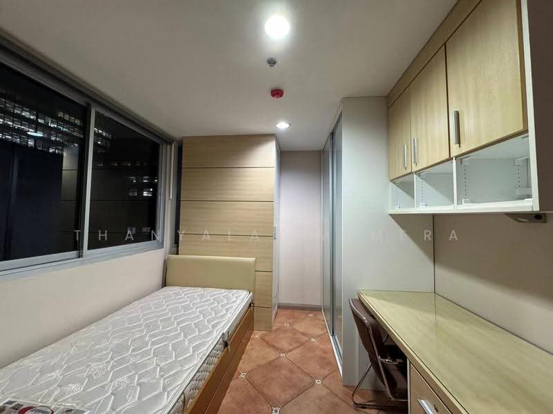 Silom Park View Condominium, Bangkok, Silom, Bang Rak, Bangkok, 2 Bedrooms, 41 sqm, Condo For Rent, by Thanyalak Ajmera, 500550915 - DDproperty.com