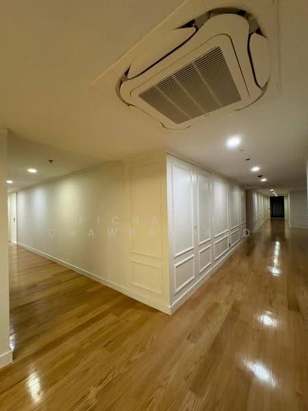 Piya Apartment Sukhumvit 15, Bangkok, 99 Sukhumvit 15, Khlongtoei Nua, Watthana, Bangkok, 4 Bedrooms, 924 sqm, Condo For Rent, by Pichamon Chawbantard, 500550936 - DDproperty.com