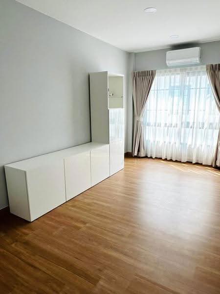 Centro Bangna Phase 2, Samut Prakan, Bang Kaeo, Bang Plee, Samut Prakan, 4 Bedrooms, 280 sqm, Single Detached House For Rent, by Ivy Jang, 500551188 - DDproperty.com