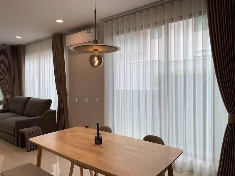 Burasiri Krungthep Kreetha, Bangkok, 95 Soi Pracha Ruam Chai, Hua Mak, Bang Kapi, Bangkok, 4 Bedrooms, 196 sqm, Single Detached House For Rent, by Ivy Jang, 500551197 - DDproperty.com