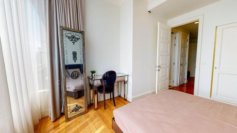 Royce Private Residences, Bangkok, 61 Soi Sukhumvit 31, Khlongtoei Nua, Watthana, Bangkok, 2 Bedrooms, 111 sqm, Condo For Rent, by Pichamon Chawbantard, 500551238 - DDproperty.com