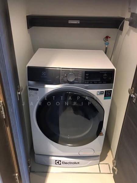 The Esse Asoke, Bangkok, 333 Soi Sukhumvit 21, Sukhumvit Road, Khlongtoei Nua, Watthana, Bangkok, 1 Bedroom, 49 sqm, Condo For Rent, by Jettapat Jaroonpipatkun, 500551324 - DDproperty.com