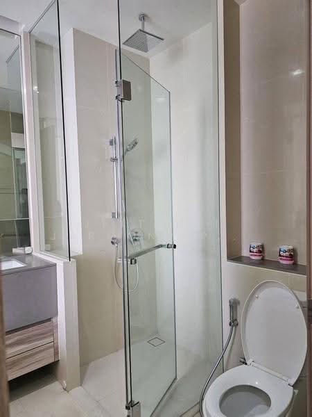 The Esse Asoke, Bangkok, 333 Soi Sukhumvit 21, Sukhumvit Road, Khlongtoei Nua, Watthana, Bangkok, 1 Bedroom, 46 sqm, Condo For Rent, by Jettapat Jaroonpipatkun, 500551436 - DDproperty.com