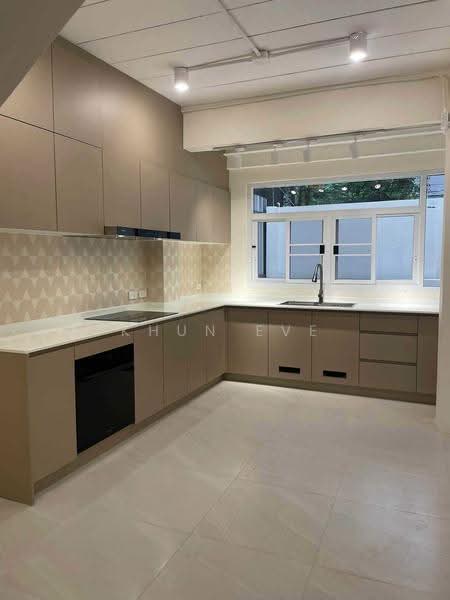 ทาวน์โฮมให้เช่า ซอยพระราม 9 เหมาะสำหรับอยู่อาศัยหรือทำ Home Office (SPSEVE2330), กรุงเทพ, พระราม 9, บางกะปิ, ห้วยขวาง, กรุงเทพ, 250 ตร.ม., ทาวน์เฮ้าส์ ให้เช่า, โดย Khun Eve, 500551458 - DDproperty.com