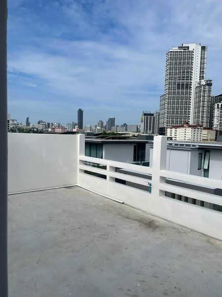 Townhouse for rent in the heart of Rama 9 flexible use for living homeoffice ( SPSEVE2330 ), Bangkok, พระราม 9, Bang Kapi, Huai Khwang, Bangkok, 3 Bedrooms, 250 sqm, Townhouse For Rent, by Khun Eve, 500551458 - DDproperty.com
