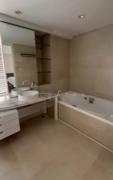 Langsuan Ville, Bangkok, 50 Soi Langsuan, Lumphini, Pathum Wan, Bangkok, 3 Bedrooms, 221 sqm, Condo For Rent, by Dechatorn Chichaiyang, 500551472 - DDproperty.com
