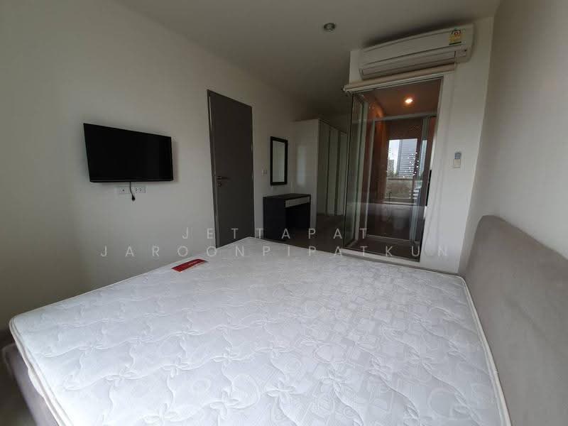 Life Ratchadapisek, Bangkok, 279 Ratchadapisaek Road, Huai Khwang, Bangkok, 2 Bedrooms, 55 sqm, Condo For Rent, by Jettapat Jaroonpipatkun, 500551478 - DDproperty.com