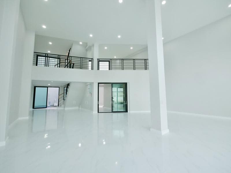 Home Office รีโนเวทใหม่ 3.5 ชั้น ซ.เฉลิมพระเกียรติ 6, Bangkok, Bang Chak, Phra Khanong, Bangkok, , 291 sqm, Shophouse For Sale, by ทัตเทพ ดิลกพัฒนะกูล, 500551520 - DDproperty.com
