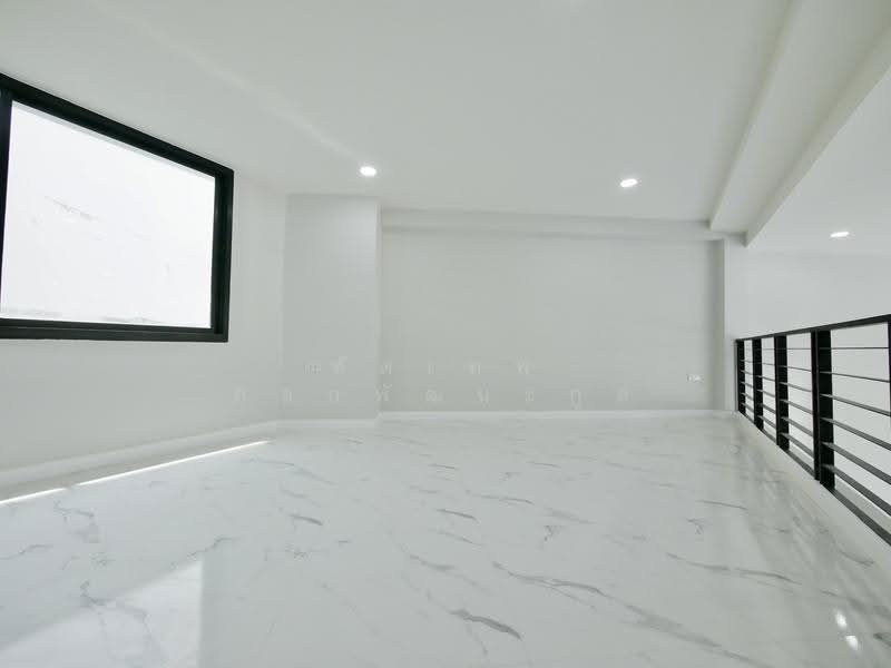 Home Office รีโนเวทใหม่ 3.5 ชั้น ซ.เฉลิมพระเกียรติ 6, Bangkok, Bang Chak, Phra Khanong, Bangkok, , 291 sqm, Shophouse For Sale, by ทัตเทพ ดิลกพัฒนะกูล, 500551520 - DDproperty.com