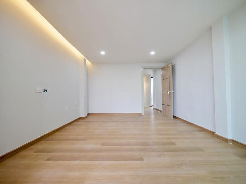 Home Office รีโนเวทใหม่ 3.5 ชั้น ซ.เฉลิมพระเกียรติ 6, Bangkok, Bang Chak, Phra Khanong, Bangkok, , 291 sqm, Shophouse For Sale, by ทัตเทพ ดิลกพัฒนะกูล, 500551520 - DDproperty.com