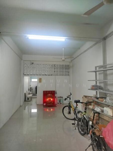 บ้านตึก 3 ชั้น เจริญนคร18 ใกล้ BTS กรุงธนบุรี 300 ม. ทำเลศักยภาพ เดินทางสะดวก, กรุงเทพ, เจริญนคร18, บางลำภูล่าง, คลองสาน, กรุงเทพ, 150 ตร.ม., ทาวน์เฮ้าส์ ขาย, โดย Khun Varittinun, 500551538 - DDproperty.com