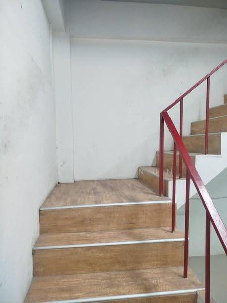 Sell 3-Story Townhouse 300m from BTS Krung Thon Buri Great Investment Opportunity in Charoen Nakhon, Bangkok, เจริญนคร18, Bang Lam Phu Lang, Khlong San, Bangkok, 3 Bedrooms, 150 sqm, Townhouse For Sale, by Khun Varittinun, 500551538 - DDproperty.com