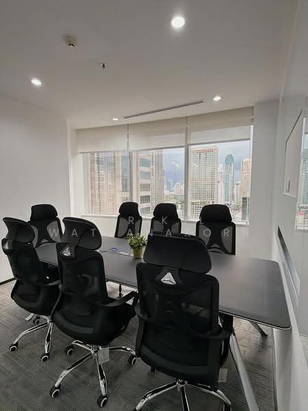 Newly renovated office space with furniture, 550m from BTS Phloen Chit. The building has restaurants, Bangkok, Witthayu, Lumphini, Pathum Wan, Bangkok, , 95 sqm, Office Space For Rent, by Sirikul Wattanakorn, 500551598 - DDproperty.com