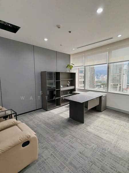 Newly renovated office space with furniture, 550m from BTS Phloen Chit. The building has restaurants, Bangkok, Witthayu, Lumphini, Pathum Wan, Bangkok, , 95 sqm, Office Space For Rent, by Sirikul Wattanakorn, 500551598 - DDproperty.com