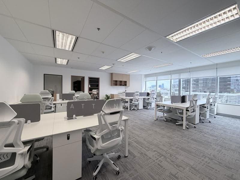 Office แต่งใหม่พร้อมเฟอร์, 550ม.จาก BTS เพลินจิต, ในตึกมีร้านอาหาร, Food court, กรุงเทพ, Witthayu, ลุมพินี, ปทุมวัน, กรุงเทพ, 142 ตร.ม., สำนักงาน ให้เช่า, โดย Sirikul Wattanakorn, 500551598 - DDproperty.com
