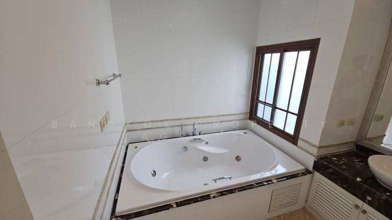 Baan Sansiri Sukhumvit 67, Bangkok, 32 Soi Sukhumvit 67, Phra Kanong Nua, Watthana, Bangkok, 4 Bedrooms, 394 sqm, Single Detached House For Rent, by BANGKOK PROPERTY AGENTS, 500551623 - DDproperty.com