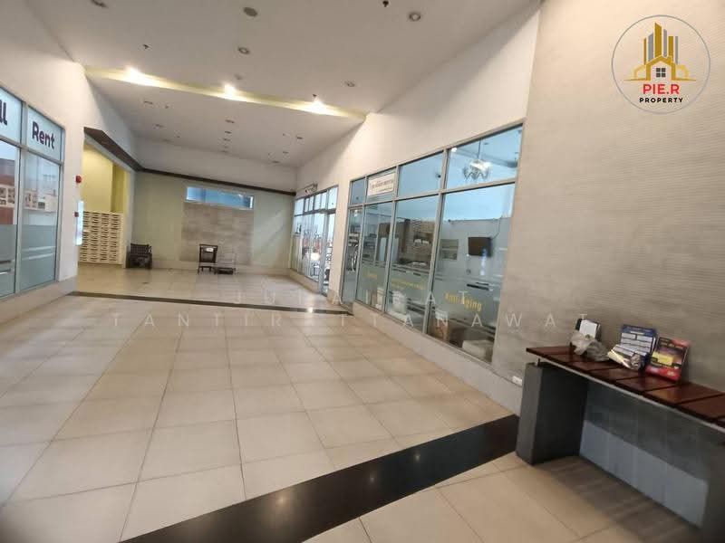 Supalai Park Asoke-Ratchada, Bangkok, Dindaeng Road, Din Daeng, Bangkok, 2 Bedrooms, 75 sqm, Condo For Sale, by Jurairat Tantirattanawat, 500551647 - DDproperty.com