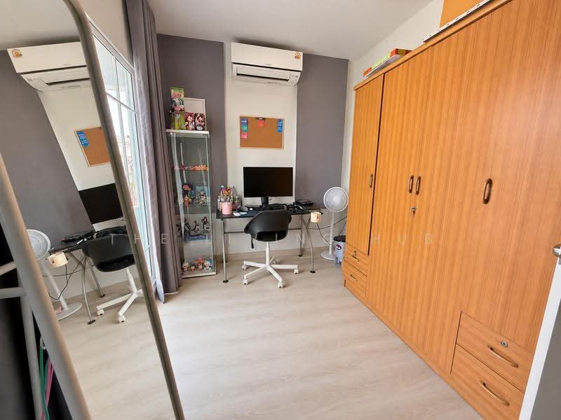 The Village Rangsit - Wongwaen, Pathum Thani, Leabklong 5 Road (West Side), Lat Sawai, Lam Luk Ka, Pathum Thani, 3 Bedrooms, 132 sqm, Townhouse For Sale, by THE LIVING HUB, 500551652 - DDproperty.com