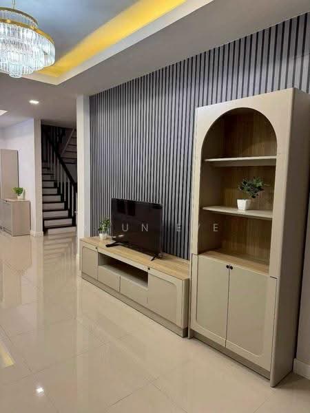 Casa Ville Watcharapon-Sukhapibarn 5, Bangkok, Sukhaphiban 5 Road, O-Ngoen, Sai Mai, Bangkok, 4 Bedrooms, 200 sqm, Single Detached House For Rent, by Khun Eve, 500551664 - DDproperty.com