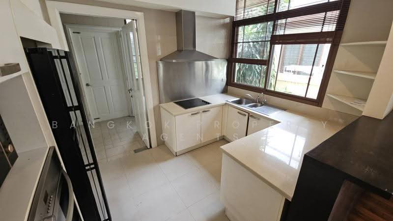 Baan Sansiri Sukhumvit 67, Bangkok, 32 Soi Sukhumvit 67, Phra Kanong Nua, Watthana, Bangkok, 4 Bedrooms, 394 sqm, Single Detached House For Rent, by BANGKOK PROPERTY AGENTS, 500551667 - DDproperty.com