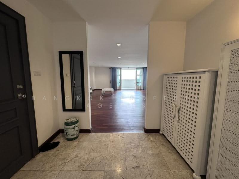 D.S. Tower 1 Sukhumvit 33, Bangkok, Soi Phrom Chit, Khlong Tan Nua, Watthana, Bangkok, 3 Bedrooms, 200 sqm, Condo For Rent, by BANGKOK PROPERTY AGENTS, 500551697 - DDproperty.com