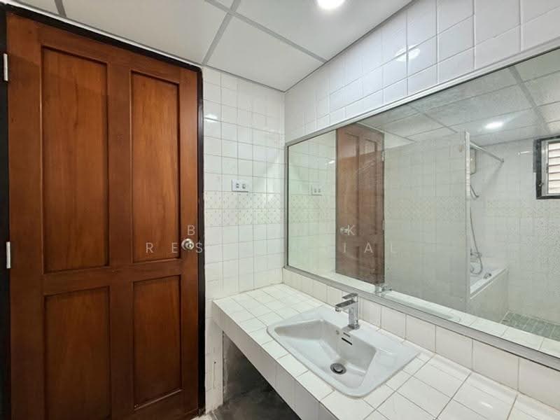 G.S.Mansion, Bangkok, 1 Sukhumvit 35 Alley, Khlong Tan Nua, Watthana, Bangkok, 2 Bedrooms, 180 sqm, Apartment For Rent, by Bangkok Residential, 500551713 - DDproperty.com