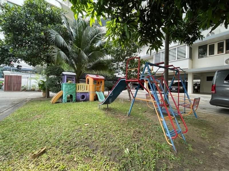 G.S.Mansion, Bangkok, 1 Sukhumvit 35 Alley, Khlong Tan Nua, Watthana, Bangkok, 2 Bedrooms, 180 sqm, Apartment For Rent, by Bangkok Residential, 500551713 - DDproperty.com