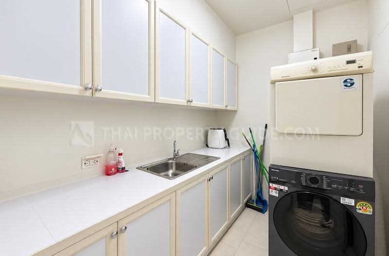 Royce Private Residences, Bangkok, 61 Soi Sukhumvit 31, Khlongtoei Nua, Watthana, Bangkok, 3 Bedrooms, 143 sqm, Condo For Rent, by Khun Nita, 500551736 - DDproperty.com