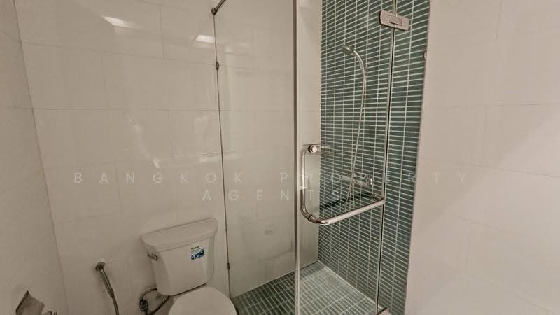 House between Thonglor and Phromphong, Bangkok, Khong Tan, Khlong Toei, Bangkok, 4 Bedrooms, 300 sqm, Single Detached House For Rent, by BANGKOK PROPERTY AGENTS, 500551762 - DDproperty.com