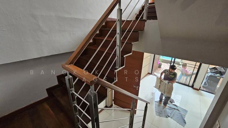 House between Thonglor and Phromphong, กรุงเทพ, คลองตัน, คลองเตย, กรุงเทพ, 300 ตร.ม., บ้านเดี่ยว ให้เช่า, โดย BANGKOK PROPERTY AGENTS, 500551762 - DDproperty.com