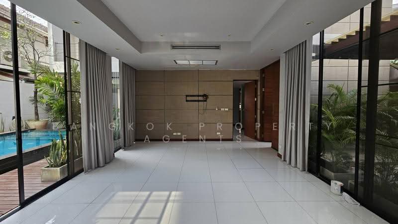 House between Thonglor and Phromphong, กรุงเทพ, คลองตัน, คลองเตย, กรุงเทพ, 300 ตร.ม., บ้านเดี่ยว ให้เช่า, โดย BANGKOK PROPERTY AGENTS, 500551762 - DDproperty.com