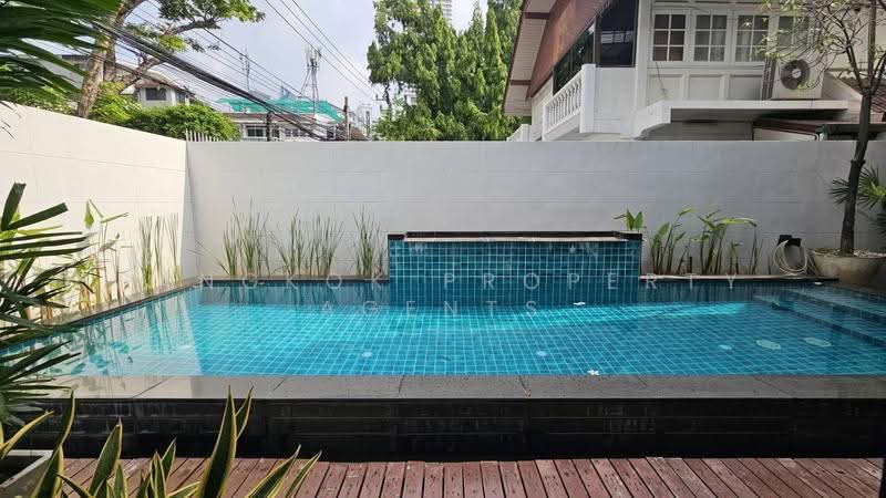 House between Thonglor and Phromphong, กรุงเทพ, คลองตัน, คลองเตย, กรุงเทพ, 300 ตร.ม., บ้านเดี่ยว ให้เช่า, โดย BANGKOK PROPERTY AGENTS, 500551762 - DDproperty.com
