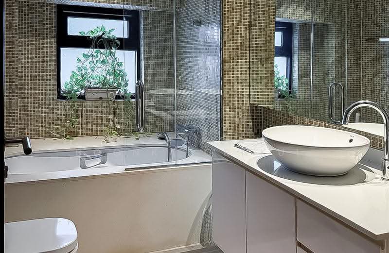 Baan Piya Sathorn, Bangkok, Soi Suanplu (Sathorn Soi 3) South Sathorn Road, Thung Maha Mek, Sathon, Bangkok, 2 Bedrooms, 137 sqm, Condo For Sale, by Prapaporn Boonkajonkul, 500551781 - DDproperty.com