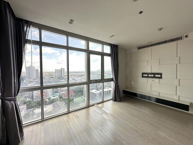 Nusasiri Grand, Bangkok, Soi Sukhumvit 42, Phra Kanong, Khlong Toei, Bangkok, 3 Bedrooms, 168 sqm, Condo For Sale, by YU RISE CO., LTD., 500551787 - DDproperty.com