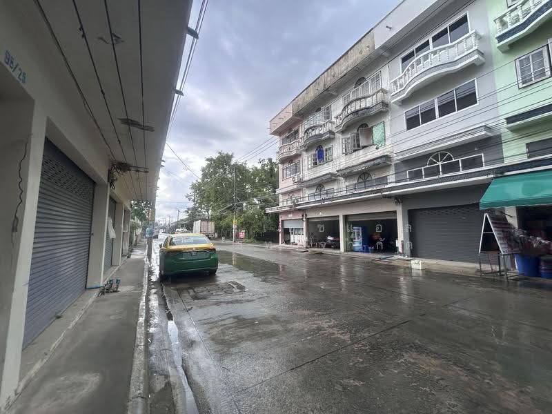 ตึกแถว 3.5 ชั้น ซอยหมู่บ้าน ทวีโชติ 4 วัดพระเงิน บางใหญ่, Nonthaburi, Bang Muang, Bang Yai, Nonthaburi, , 200 sqm, Shophouse For Sale, by บริษัท เอชแอล แอสเซท จำกัด, 500551791 - DDproperty.com