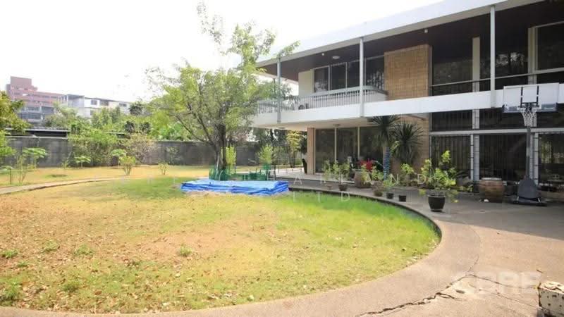 Single House on Sukhumvit 71, Bangkok, Khlong Tan Nua, Watthana, Bangkok, 4 Bedrooms, 426 sqm, Single Detached House For Sale, by CBRE (Thailand) Co.,Ltd, 500551849 - DDproperty.com