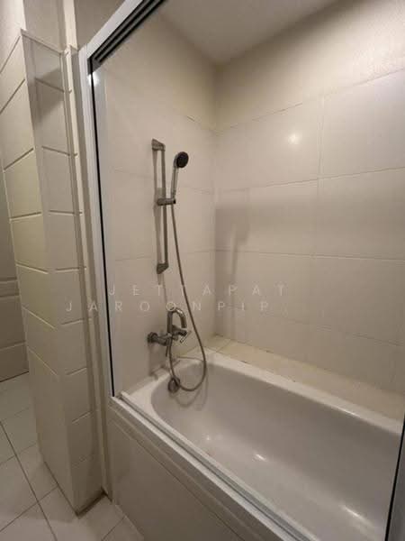 Q House Condo Sathorn, Bangkok, Thonburi Road, Khlong Ton Sai, Khlong San, Bangkok, 2 Bedrooms, 71 sqm, Condo For Rent, by Jettapat Jaroonpipatkun, 500551908 - DDproperty.com