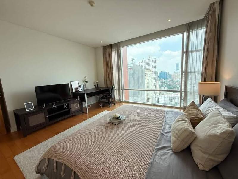 Fullerton Sukhumvit, Bangkok, Sukhumvit Road, Khlong Tan Nua, Watthana, Bangkok, 2 Bedrooms, 105 sqm, Condo For Rent, by Jettapat Jaroonpipatkun, 500551935 - DDproperty.com