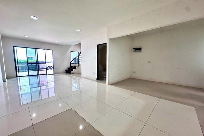 The Symphony Townhome : เดอะ ซิมโฟนี่ ทาวน์โฮม, กรุงเทพ, 189 ซอย นวมินทร์ 163, นวลจันทร์, บึงกุ่ม, กรุงเทพ, 164 ตร.ม., ทาวน์เฮ้าส์ ขาย, โดย คุณปิ่น, 500551982 - DDproperty.com
