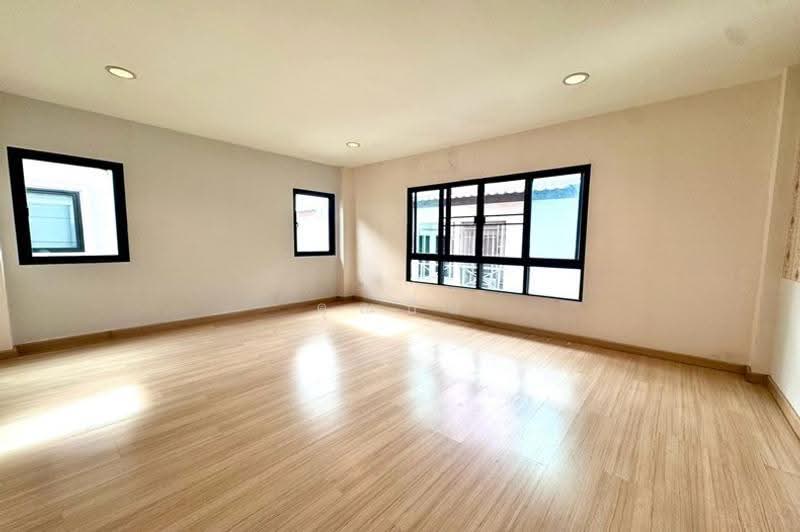 The Symphony Townhome, Bangkok, 189 Soi Nawamin 163, Nuan Chan, Bueng Kum, Bangkok, 3 Bedrooms, 164 sqm, Townhouse For Sale, by คุณปิ่น, 500551982 - DDproperty.com