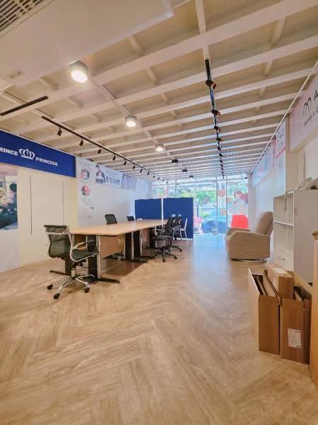 Commercial building for sale with tenant, Sathorn Business Park, 30.2 sq. wah, next to BTS Wongwian, Bangkok, กรุงธนบุรี, Khlong Ton Sai, Khlong San, Bangkok, , 300 sqm, Shophouse For Sale, by Fareeda Thaipatan, 500552031 - DDproperty.com