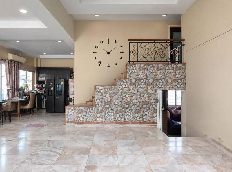 หมู่บ้านพัทธรินทร์ ลำลูกกา คลอง 5, Pathum Thani, ลำลูกกา 99, Lam Luk Ka, Pathum Thani, 4 Bedrooms, 200 sqm, Single Detached House For Sale, by กรกฤตย์ บุญสระ, 500552050 - DDproperty.com